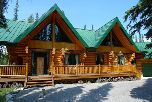 Riverside log Chateau exterior